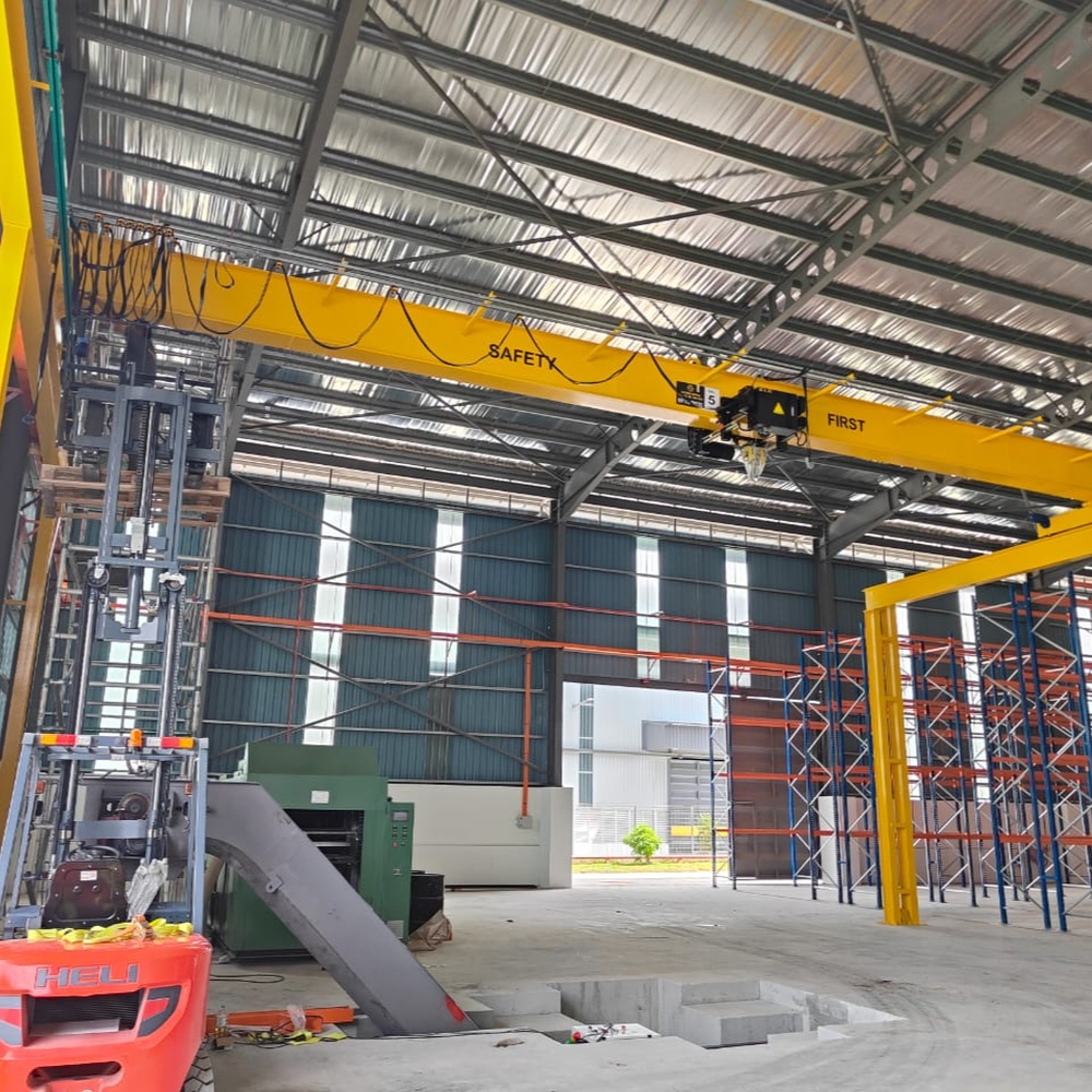Golden United Global Overhead Crane 26